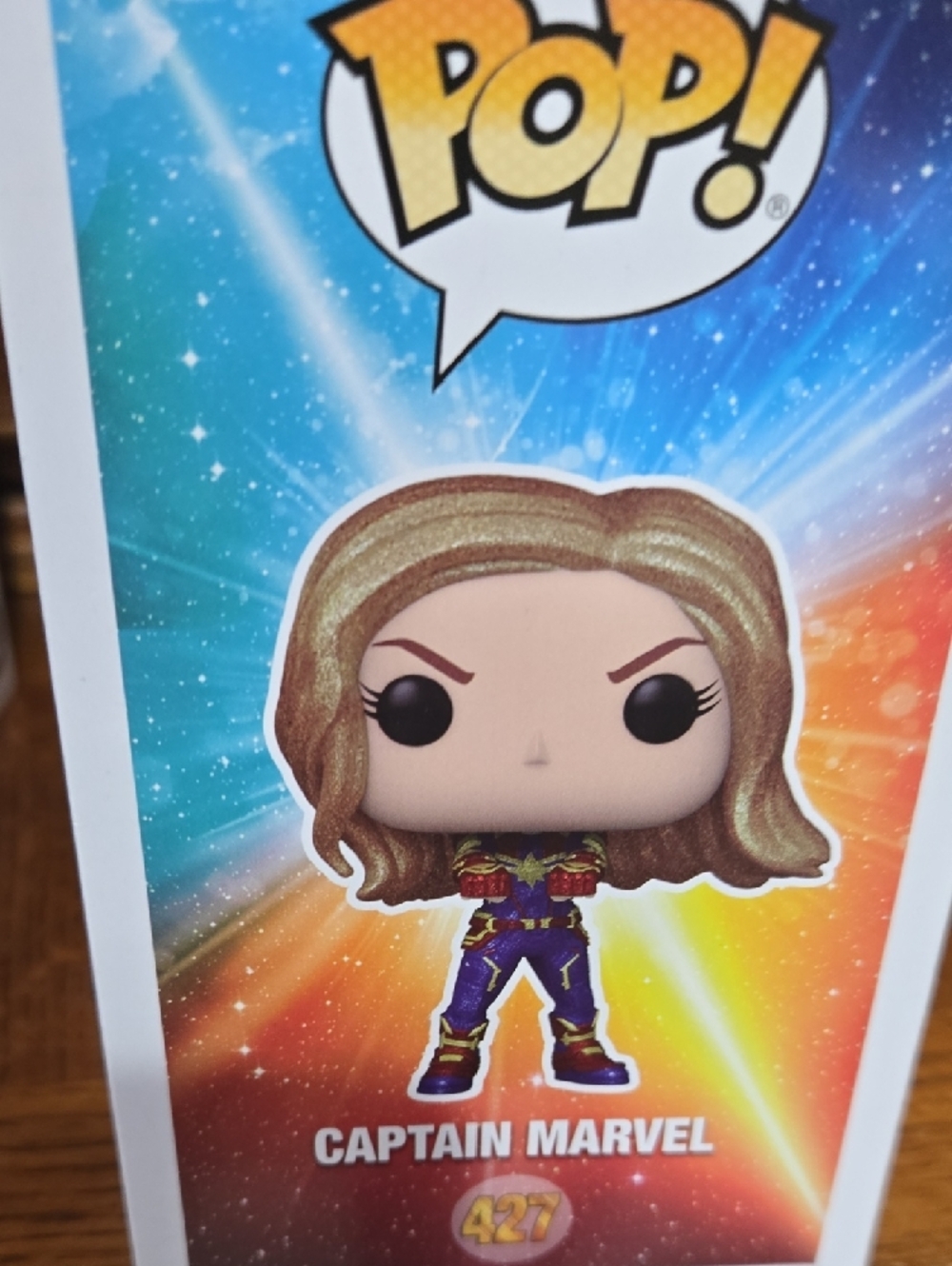 Funko Pop! Captain Marvel Glitter Diamond Figure - Gold, Red, Blue - Picture 3 of 4